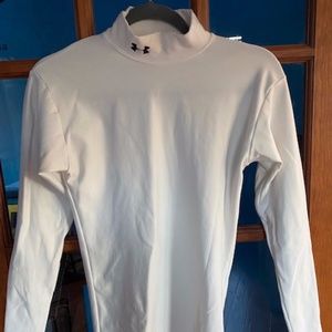 Under armor cold gear shirt - Size Medium